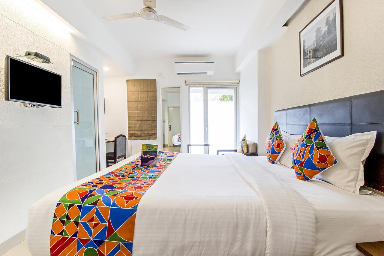 FabExpress Kalyan Hotel Vadodara Bagian luar foto