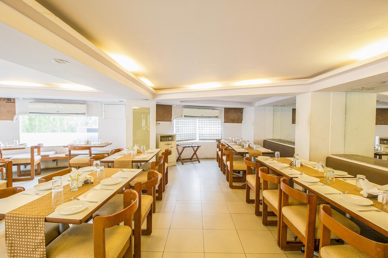 FabExpress Kalyan Hotel Vadodara Bagian luar foto